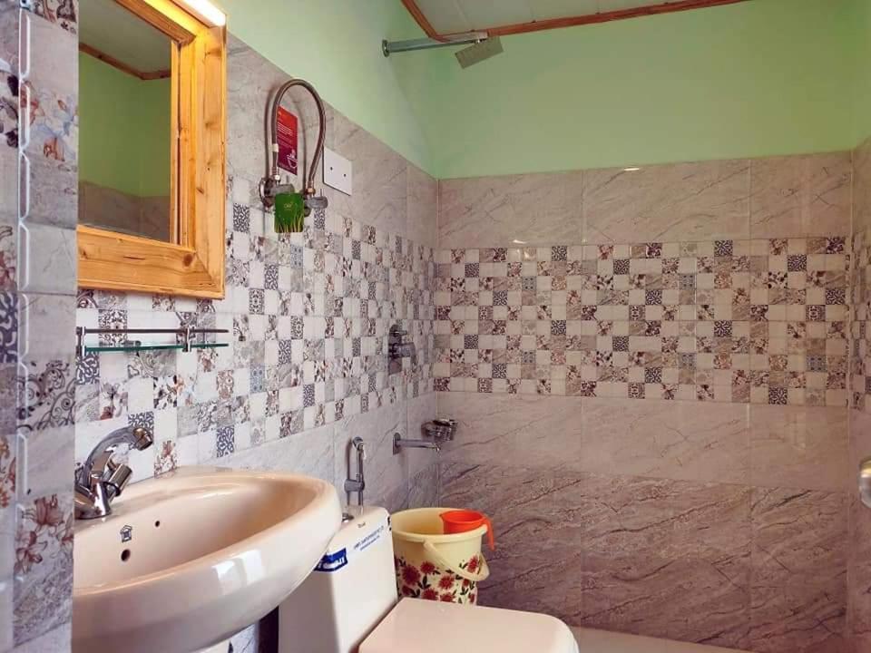 Hotel Shami Inn Manali Stz-1001 מנאלי מראה חיצוני תמונה